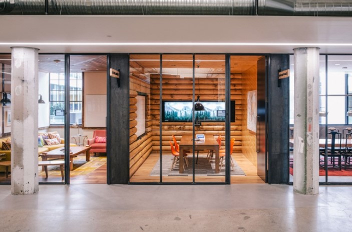 офис Airbnb